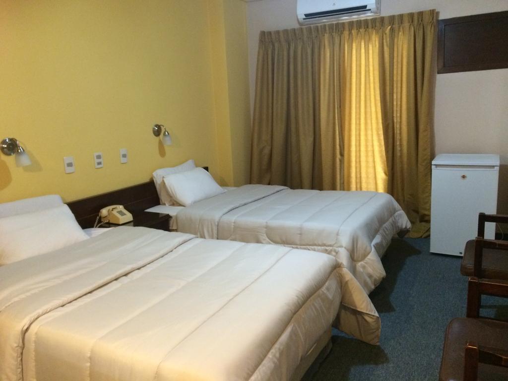 Hotel Manduvira Асунсьон Номер фото