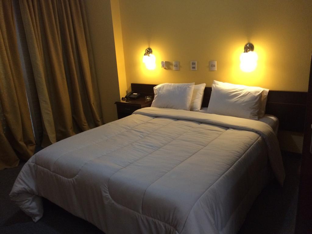 Hotel Manduvira Асунсьон Номер фото