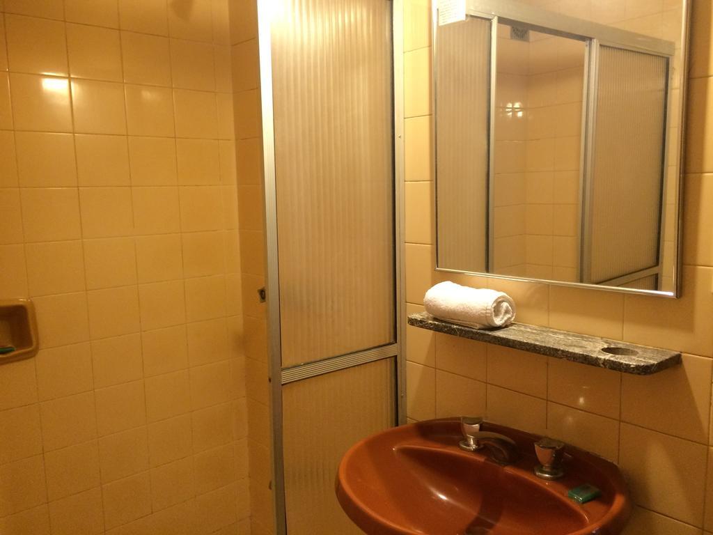 Hotel Manduvira Асунсьон Номер фото